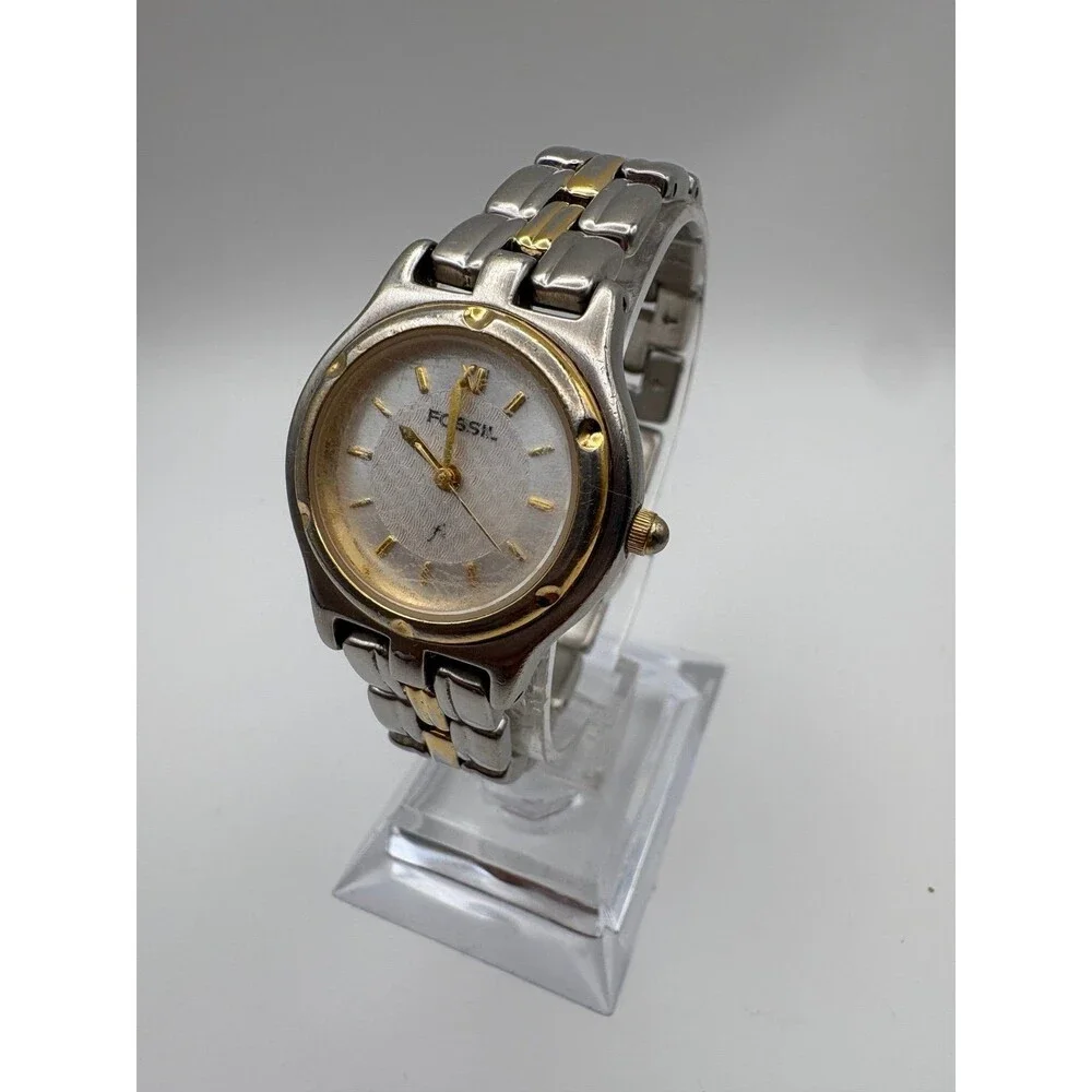 Fossil vintage women